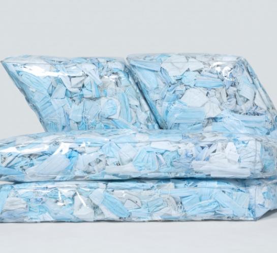 Couch-19 de Tobia Zambotti